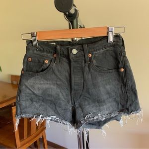 Levi’s 501 Jean Shorts 24